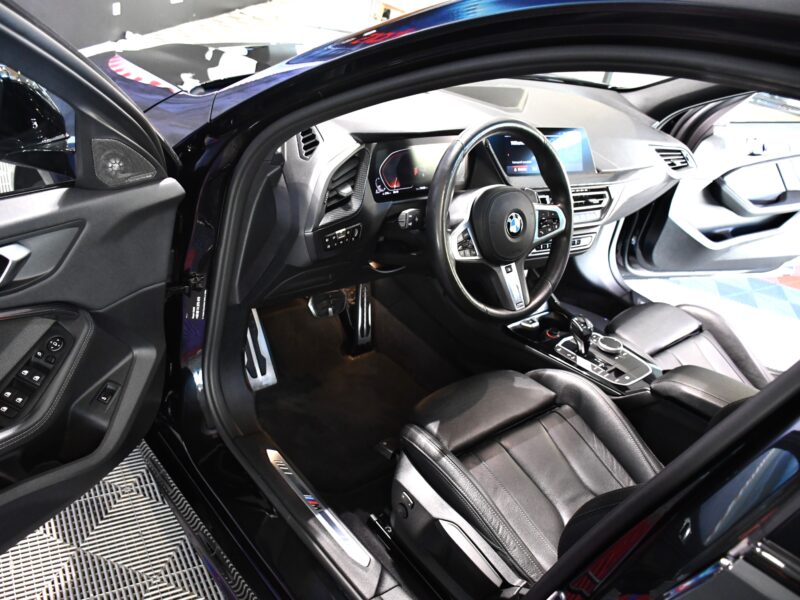 BMW 120dA 190 BVA X-Drive M-Sport GPS TO Baquet Freinage M Car Play Harman Kardon