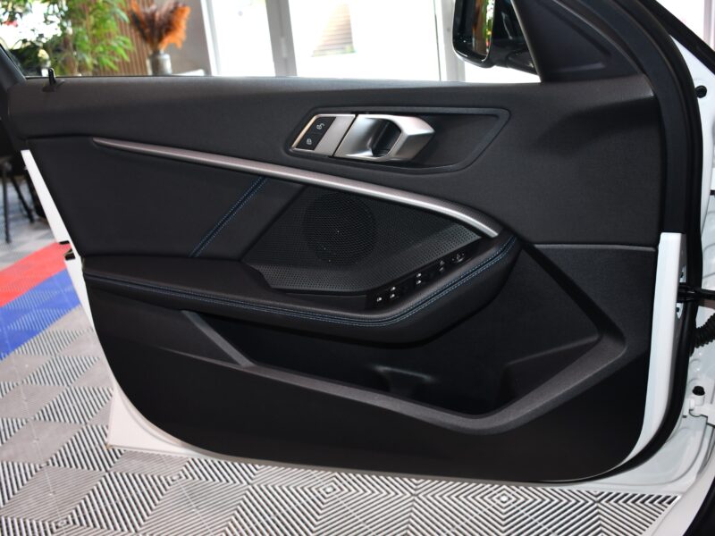 BMW 118 IA 1.5 136 BVA M-Sport GPS Virtual Caméra Freinage Car Play LED JA 17
