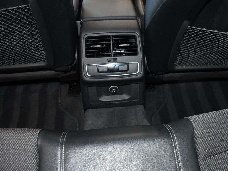 Audi A4 Avant S-Line 35 TFSI 150 BVA GPS Virtual Caméra Lane Hayon Pré Sense Volant Chauffant JA 18 PAS DE MALUS