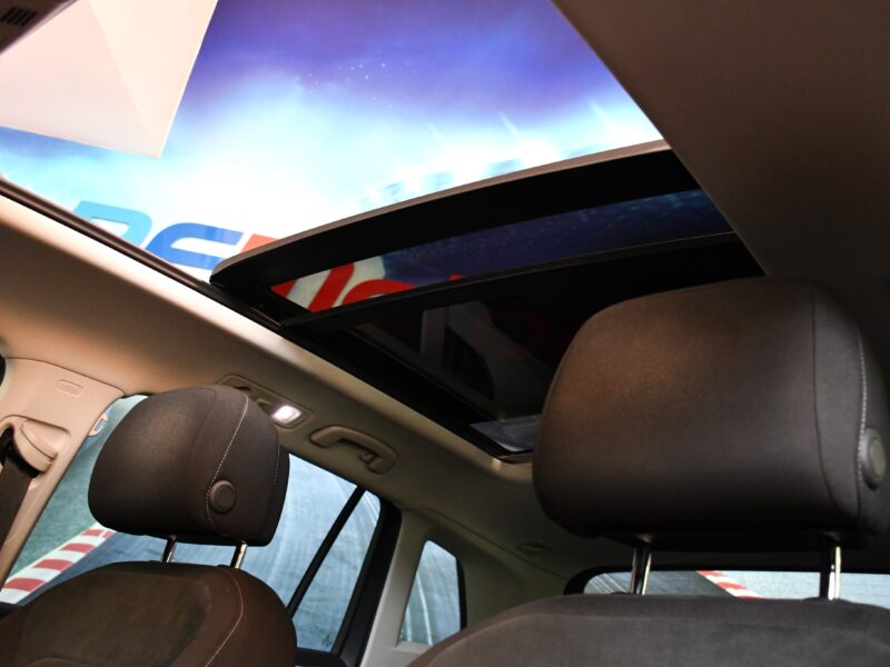 Volkswagen Tiguan R-Line Carat 2.0 TSI 180 4Motion DSG GPS Pro ACC TO Volant Chauffant Car Play Caméra Attelage JA 20