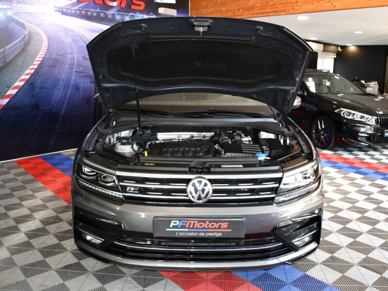Volkswagen Tiguan R-Line Carat 2.0 TSI 180 4Motion DSG GPS Pro ACC TO Volant Chauffant Car Play Caméra Attelage JA 20