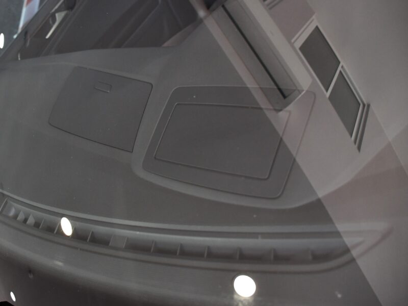 Volkswagen Tiguan R-Line Carat 2.0 TSI 180 4Motion DSG GPS Pro ACC TO Volant Chauffant Car Play Caméra Attelage JA 20
