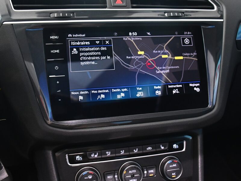 Volkswagen Tiguan R-Line Carat 2.0 TSI 180 4Motion DSG GPS Pro ACC TO Volant Chauffant Car Play Caméra Attelage JA 20