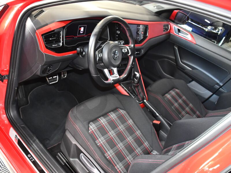 Volkswagen Polo GTI 2.0 TSI 200 DSG GPS Virtual Car Play Beats Caméra Front ACC JA 18