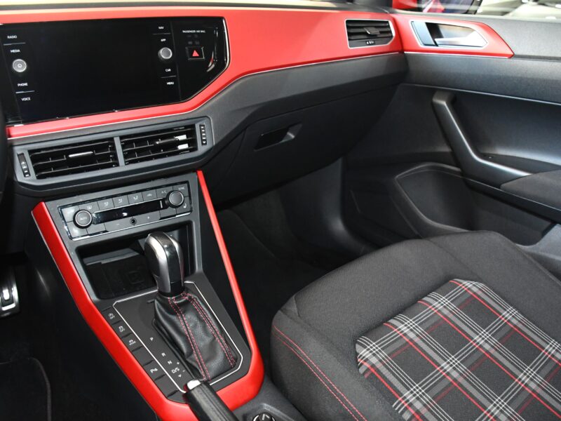 Volkswagen Polo GTI 2.0 TSI 200 DSG GPS Virtual Car Play Beats Caméra Front ACC JA 18