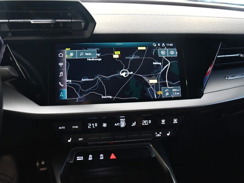 Audi S3 Berline 2.0 TFSI 310 Quattro S-Tronic GPS Virtual Car Play Pré Sense Efficience Drive Ressort HR JA 18 Garantie Audi 26/09/2025 ou 100.000 km