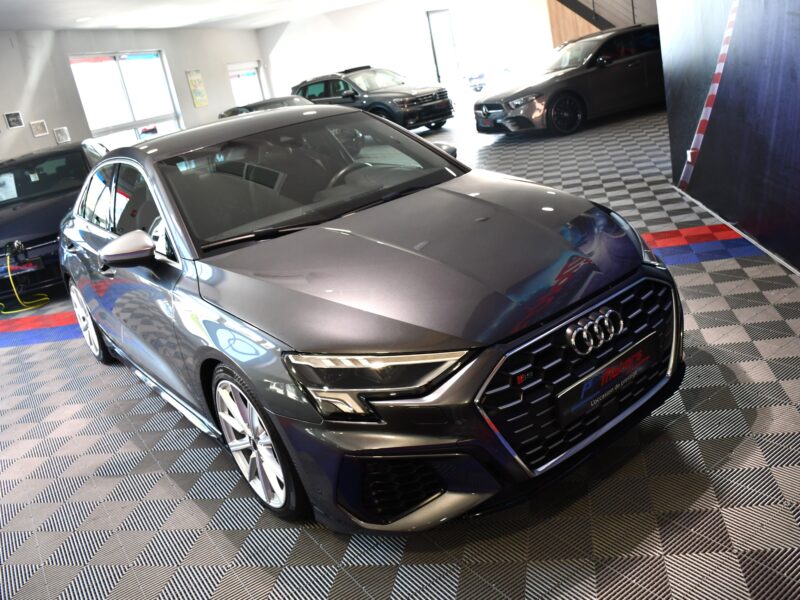 Audi S3 Berline 2.0 TFSI 310 Quattro S-Tronic GPS Virtual Car Play Pré Sense Efficience Drive Ressort HR JA 18 Garantie Audi 26/09/2025 ou 100.000 km