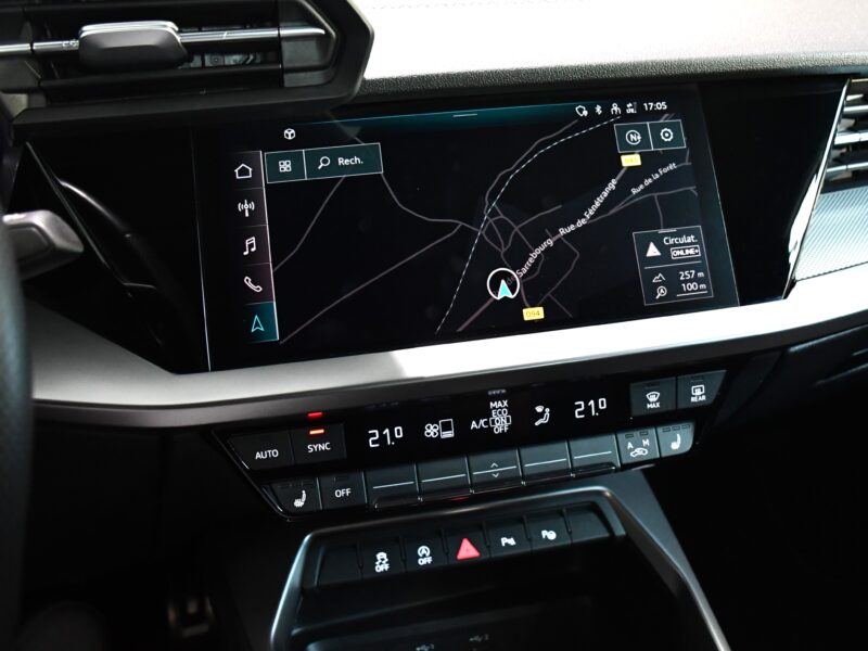 Audi A3 Sportback S-Line 35 TDI 150 S-Tronic GPS Virtual Caméra Lane Pré Sense Induction JA 19