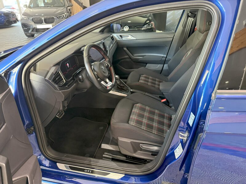 Volkswagen Polo GTI 2.0 TSI 200 DSG GPS Car Play Virtual Front Beats Mode JA 18