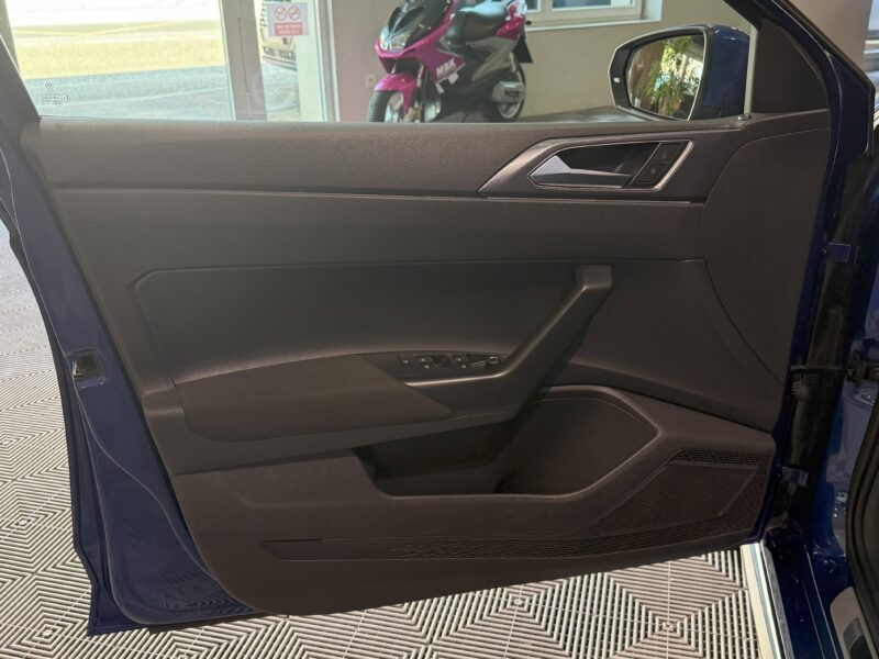 Volkswagen Polo GTI 2.0 TSI 200 DSG GPS Car Play Virtual Front Beats Mode JA 18