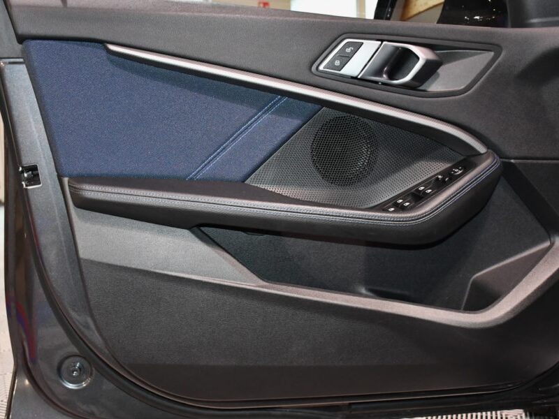 BMW 118iA M-Sport 1.5 140 BVA GPS Virtual BAQUET Car Play Caméra Alcantara Mode JA 18