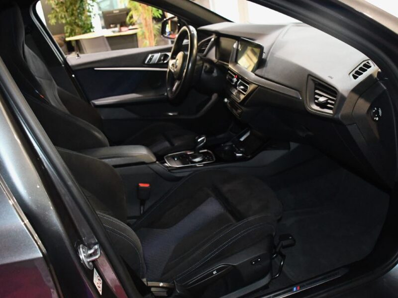 BMW 118iA M-Sport 1.5 140 BVA GPS Virtual BAQUET Car Play Caméra Alcantara Mode JA 18