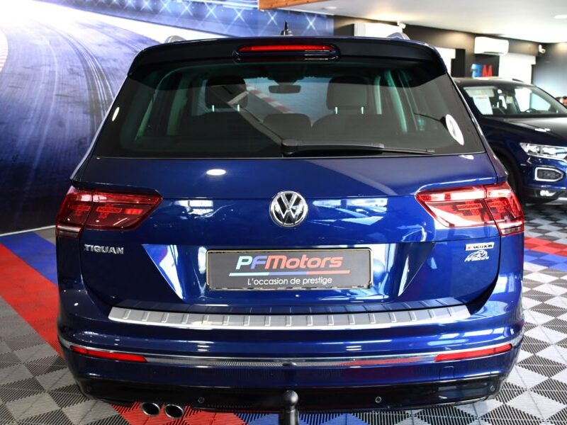 Volkswagen Tiguan R-Line Carat 2.0 TDI 190 DSG 4Motion GPS Virtual Attelage Front Lane Alcantara JA 19