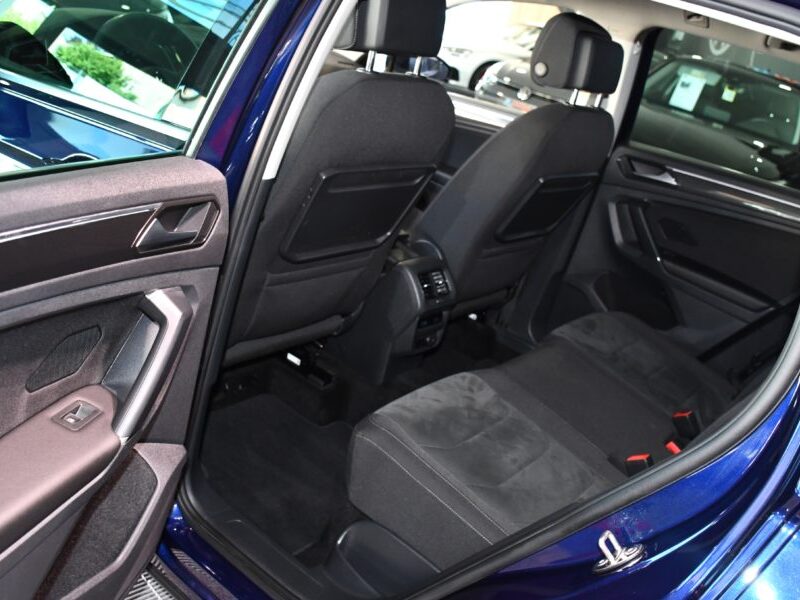 Volkswagen Tiguan R-Line Carat 2.0 TDI 190 DSG 4Motion GPS Virtual Attelage Front Lane Alcantara JA 19