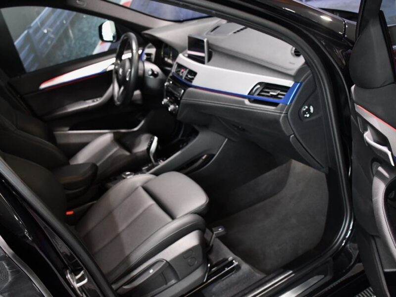 BMW X1 18i S-Drive 1.5 136 M-Sport GPS Bluetooth Cuir TO Hayon Caméra Car Play JA 19