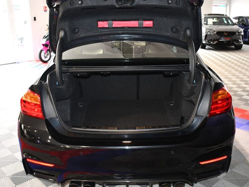 BMW M4 Coupé 3.0 431 DKG GPS Harman Kardon LED Semi Cuir électrique Mode Sport + Toit Carbone JA 19