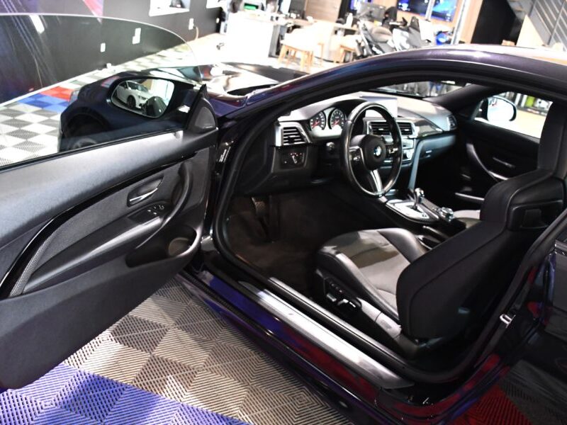 BMW M4 Coupé 3.0 431 DKG GPS Harman Kardon LED Semi Cuir électrique Mode Sport + Toit Carbone JA 19