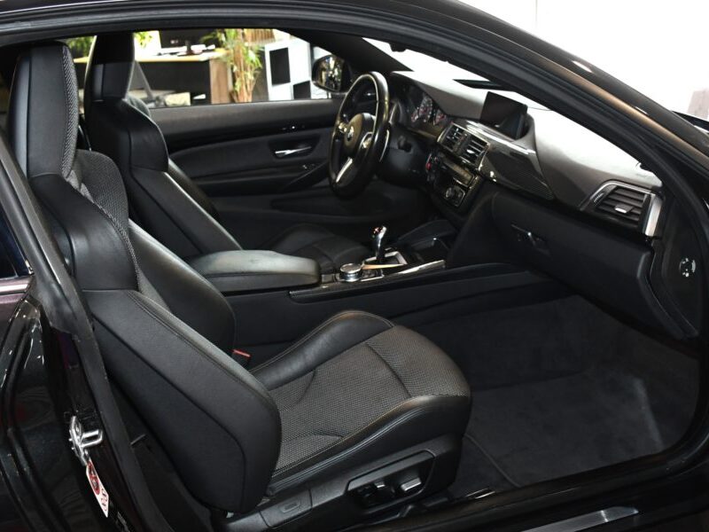 BMW M4 Coupé 3.0 431 DKG GPS Harman Kardon LED Semi Cuir électrique Mode Sport + Toit Carbone JA 19