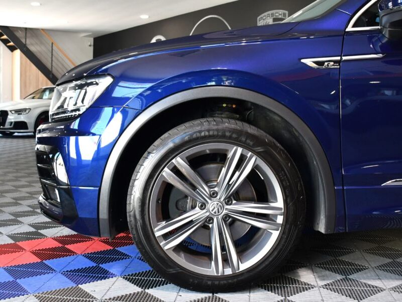 Volkswagen Tiguan R-Line Carat 2.0 TDI 190 DSG 4Motion GPS Virtual Attelage Front Lane Alcantara JA 19