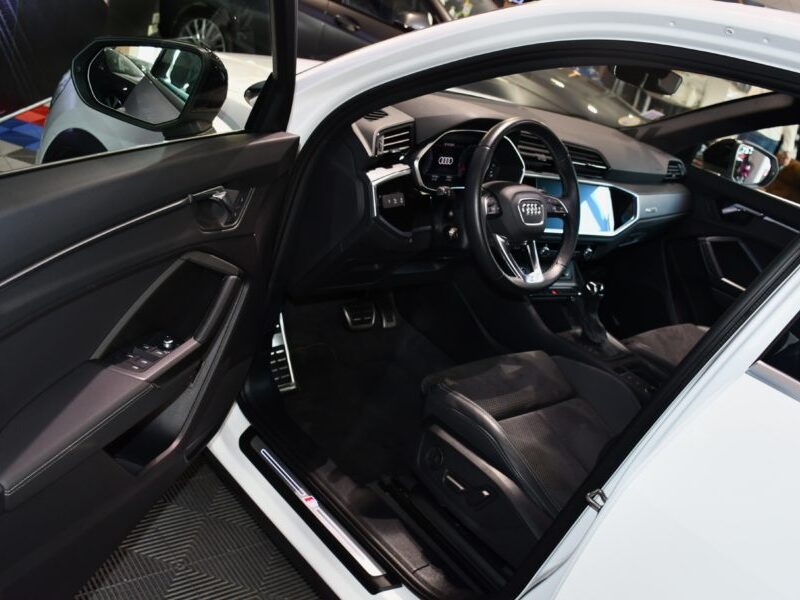 Audi Q3 Sportback S-Line 35 TDI 150 S-Tronic GPS Virtual Hayon Pré Sense Car Play Caméra Lane Efficience JA 19