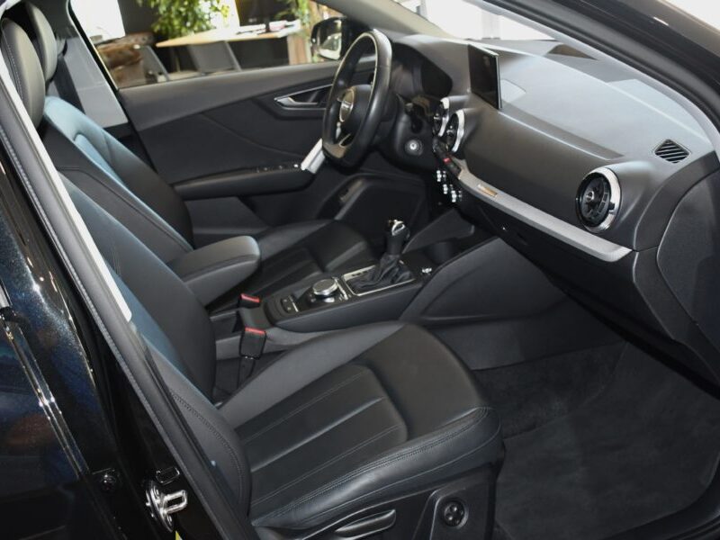 Audi Q2 S-Line Design Luxe 35 TFSI 150 S-Tronic GPS Virtual Cuir Hayon Pré Sense Induction Caméra JA 17