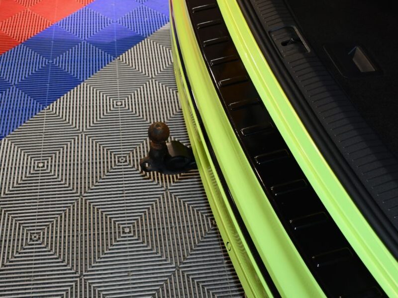 Volkswagen Tiguan R-Line 2.0 TDI 190 DSG 4Motion GPS Virtual Dynaudio ACC DCC Caméra Vebasto To Car Play JA 20 Covering Jaune Fluo