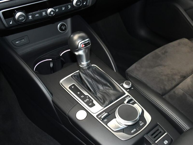 Audi A3 Sportback S-Line Ambition Luxe 35 TDI 150 S-Tronic GPS Virtual Attelage Car Play Pré Sense ACC Induction JA 18