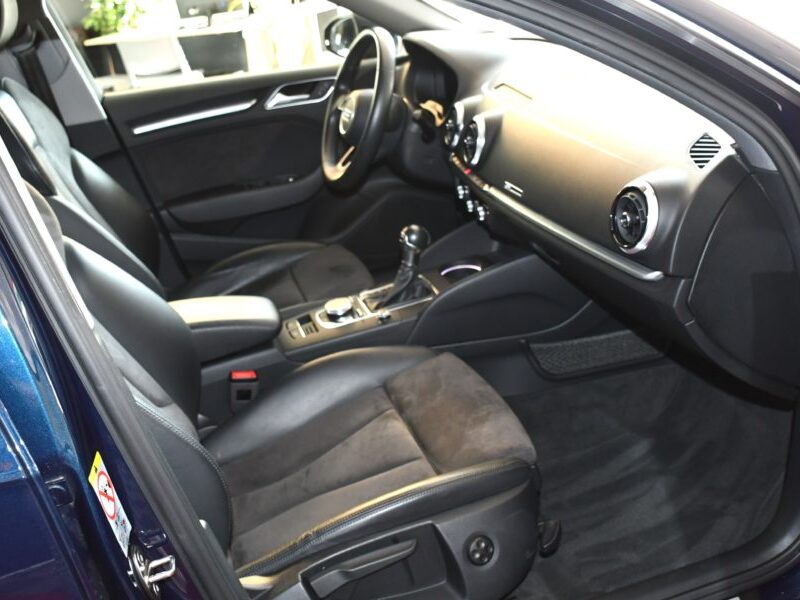 Audi A3 Sportback S-Line Ambition Luxe 35 TDI 150 S-Tronic GPS Virtual Attelage Car Play Pré Sense ACC Induction JA 18