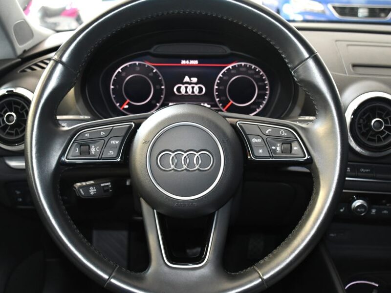 Audi A3 Sportback S-Line Ambition Luxe 35 TDI 150 S-Tronic GPS Virtual Attelage Car Play Pré Sense ACC Induction JA 18