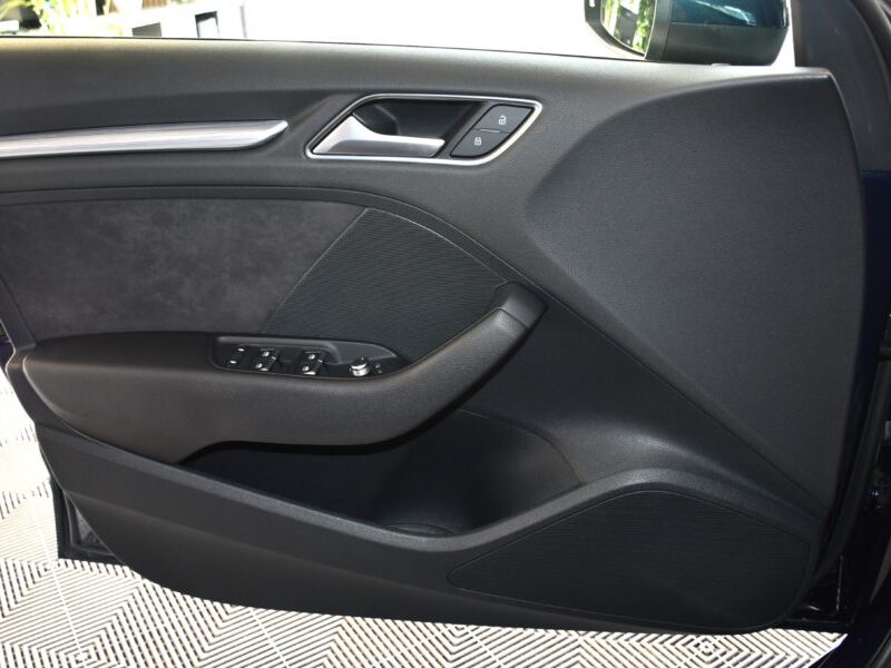 Audi A3 Sportback S-Line Ambition Luxe 35 TDI 150 S-Tronic GPS Virtual Attelage Car Play Pré Sense ACC Induction JA 18