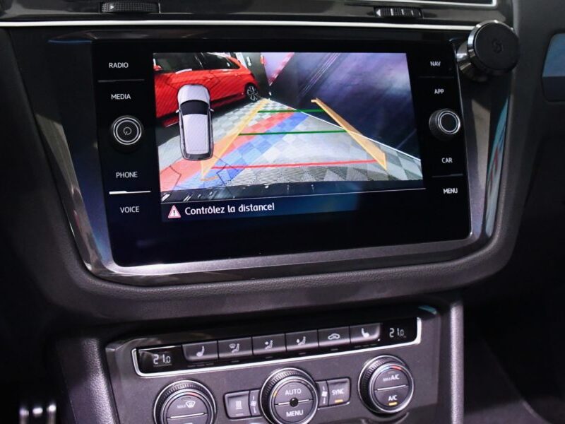 Volkswagen Tiguan R-Line 2.0 TDI 190 DSG 4Motion GPS Virtual Dynaudio ACC DCC Caméra Vebasto To Car Play JA 20 Covering Jaune Fluo