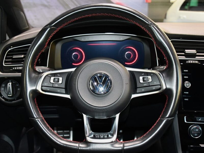 Volkswagen Golf 7 GTI Performance 2.0 TSI 245 BVM6 GPS Virtual Mode ACC Honeycomb Front Parc Assist Induction JA 18