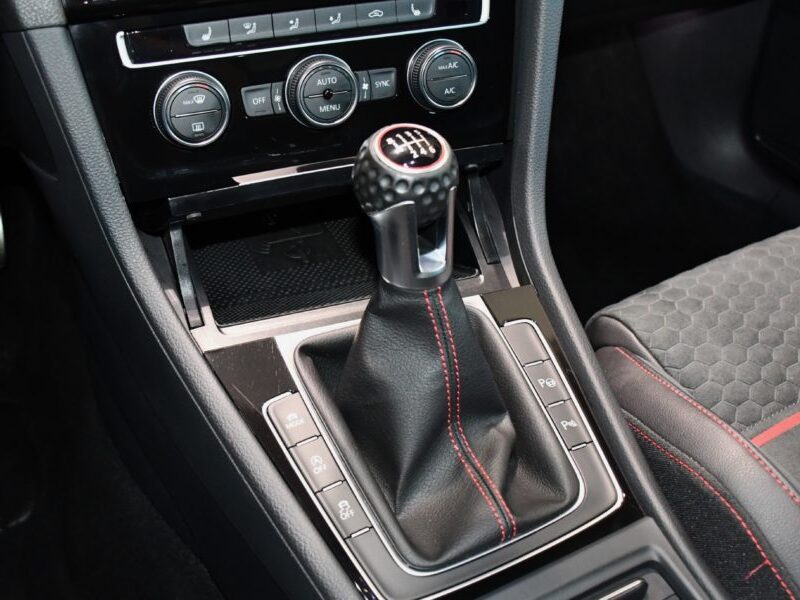 Volkswagen Golf 7 GTI Performance 2.0 TSI 245 BVM6 GPS Virtual Mode ACC Honeycomb Front Parc Assist Induction JA 18