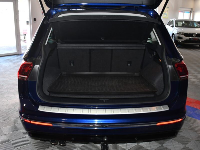 Volkswagen Tiguan R-Line Carat 2.0 TDI 190 DSG 4Motion GPS Virtual Attelage Front Lane Alcantara JA 19