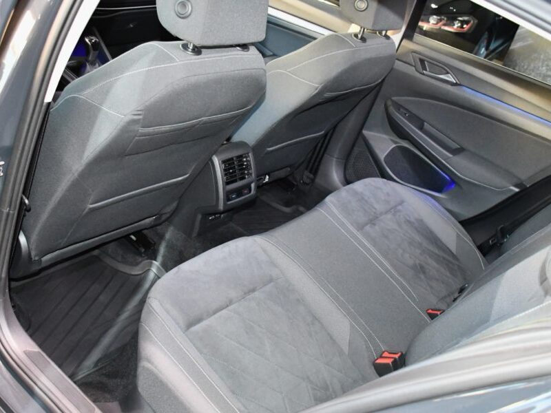 Volkswagen Golf 8 Style 1.5 TSI 150 BVM6 GPS Virtual ACC Alcantara Ergo Lane Front Attelage JA 17