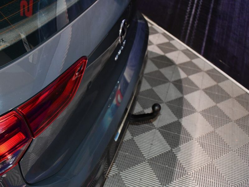 Volkswagen Golf 8 Style 1.5 TSI 150 BVM6 GPS Virtual ACC Alcantara Ergo Lane Front Attelage JA 17