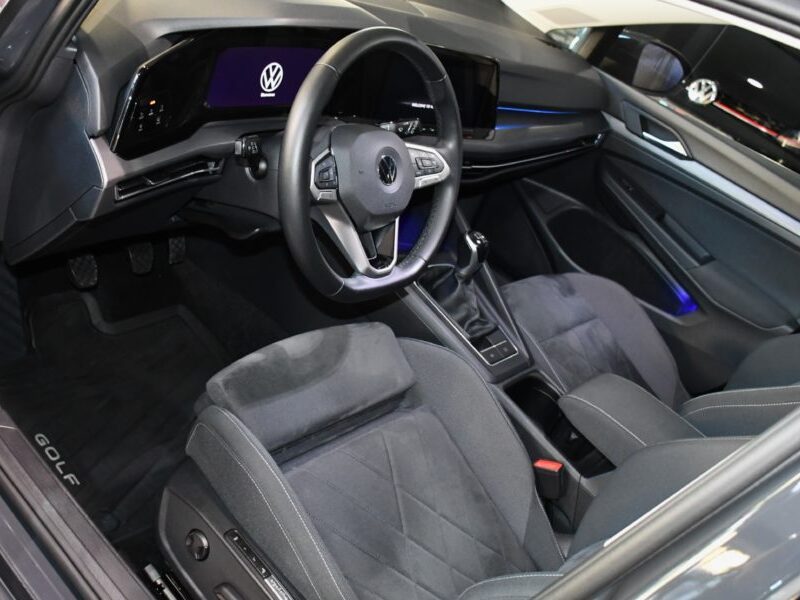 Volkswagen Golf 8 Style 1.5 TSI 150 BVM6 GPS Virtual ACC Alcantara Ergo Lane Front Attelage JA 17