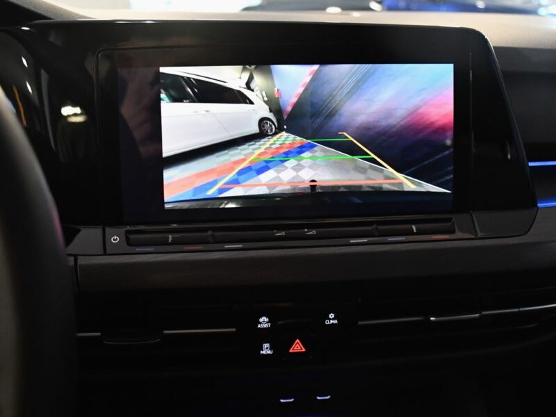 Volkswagen Golf 8 Style 1.5 TSI 150 BVM6 GPS Virtual ACC Alcantara Ergo Lane Front Attelage JA 17