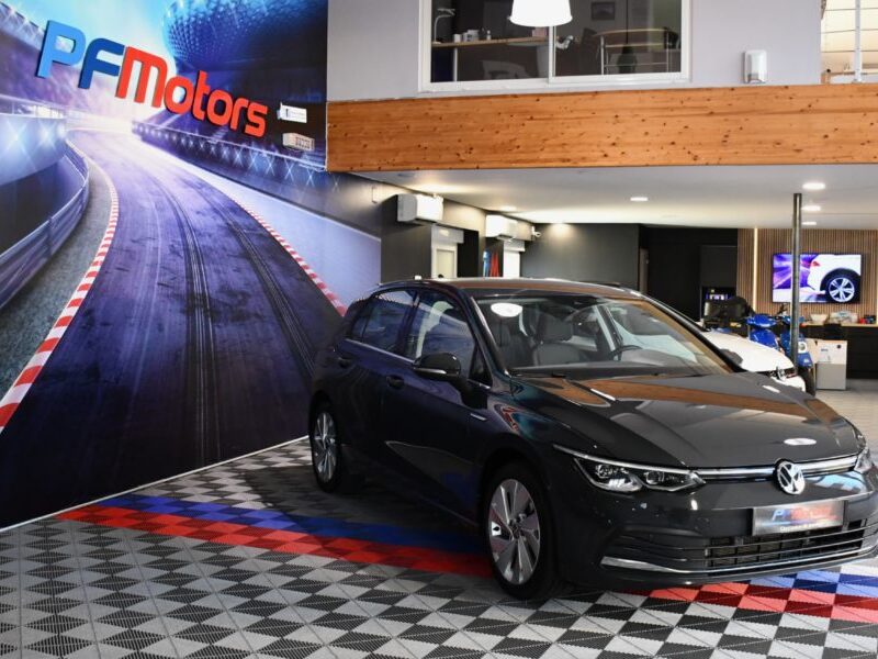 Volkswagen Golf 8 Style 1.5 TSI 150 BVM6 GPS Virtual ACC Alcantara Ergo Lane Front Attelage JA 17