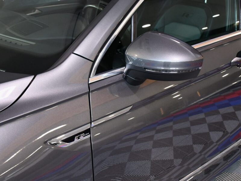 Volkswagen Tiguan R-Line 2.0 TDI 190 DSG 4Motion GPS Pro Caméra 360 Attelage Hayon Vebasto Front Mode JA 19