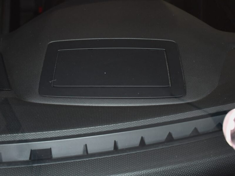 Volkswagen Tiguan R-Line 2.0 TDI 190 DSG 4Motion GPS Pro Caméra 360 Attelage Hayon Vebasto Front Mode JA 19