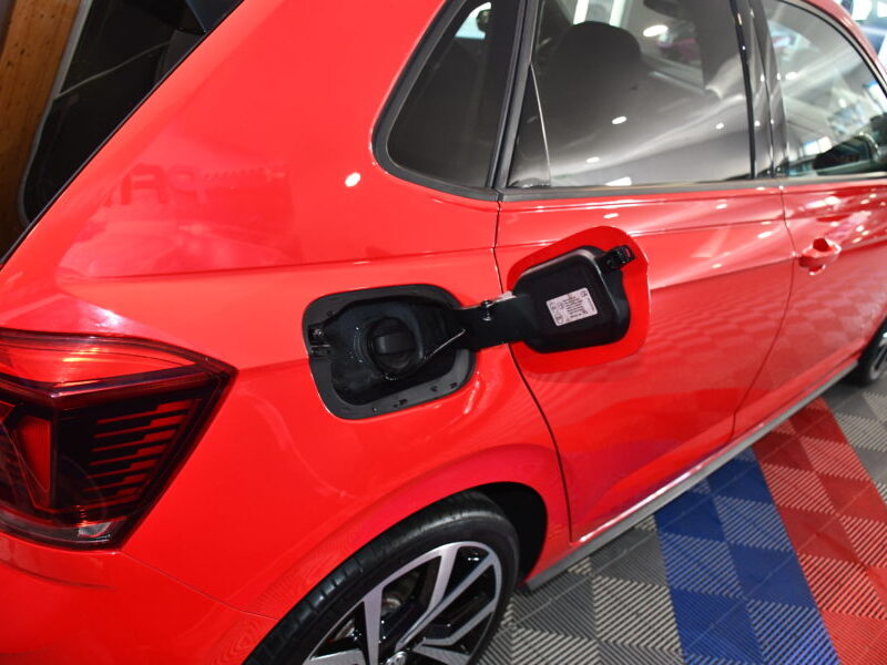 Volkswagen Polo GTI 2.0 TSI 200 DSG Car Play Virtual ACC Mode Front Angle Mort Beats JA 18