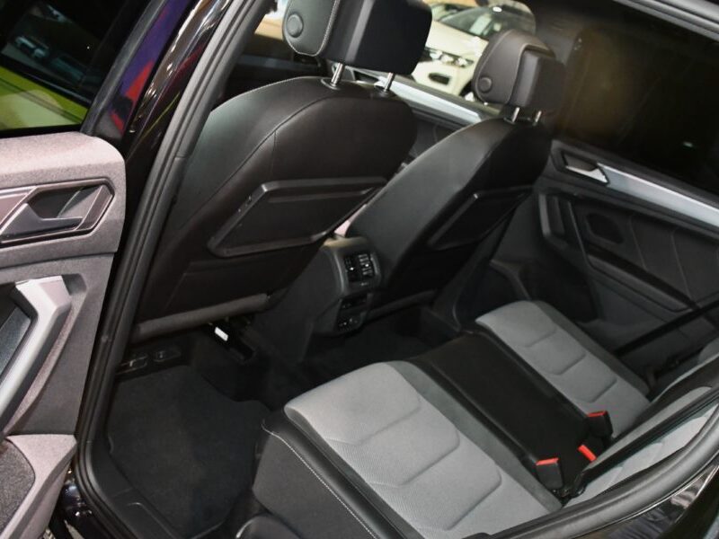 Volkswagen Tiguan R-Line 2.0 TDI 190 DSG 4Motion GPS Virtual Dynaudio ACC DCC Caméra Vebasto To Car Play JA 20 Covering Jaune Fluo