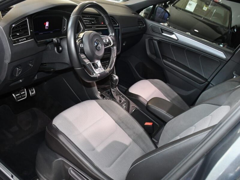 Volkswagen Tiguan R-Line 2.0 TDI 190 DSG 4Motion GPS Pro Caméra 360 Attelage Hayon Vebasto Front Mode JA 19