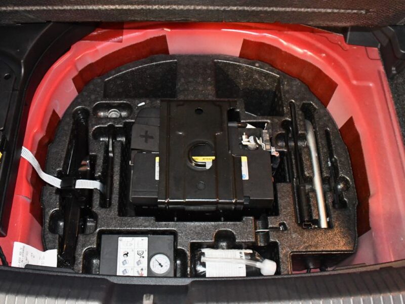 Volkswagen Polo GTI 2.0 TSI 200 DSG Car Play Virtual ACC Mode Front Angle Mort Beats JA 18