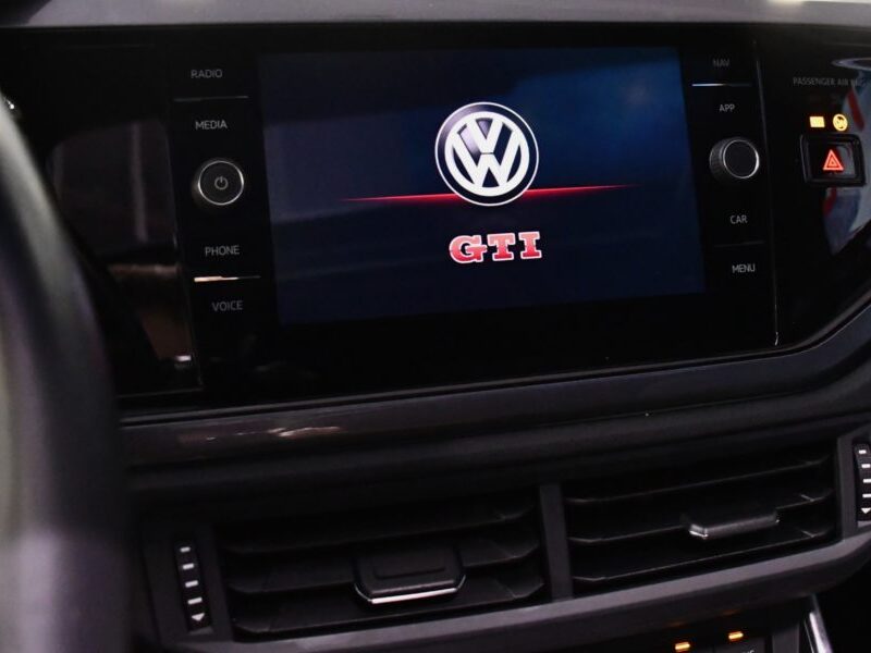 Volkswagen Polo GTI 2.0 TSI 200 DSG GPS Virtual TO ACC Car Play Parc Assist Front Mode JA 18