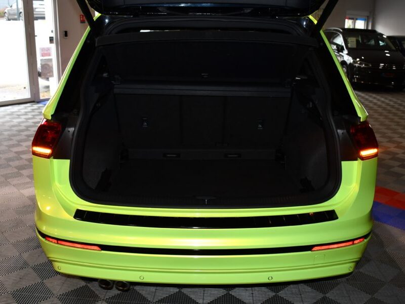 Volkswagen Tiguan R-Line 2.0 TDI 190 DSG 4Motion GPS Virtual Dynaudio ACC DCC Caméra Vebasto To Car Play JA 20 Covering Jaune Fluo