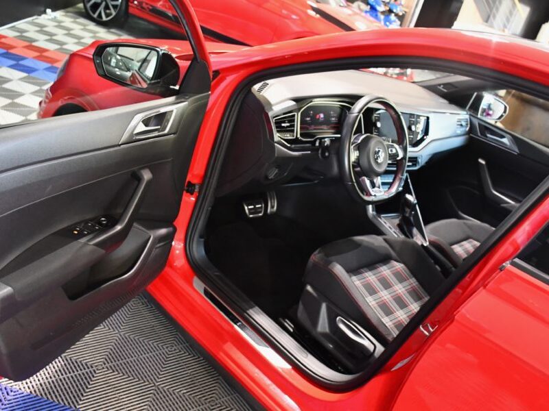 Volkswagen Polo GTI 2.0 TSI 200 DSG Car Play Virtual ACC Mode Front Angle Mort Beats JA 18