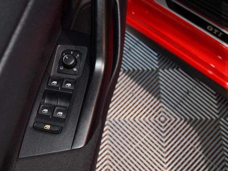 Volkswagen Polo GTI 2.0 TSI 200 DSG GPS Virtual TO ACC Car Play Parc Assist Front Mode JA 18