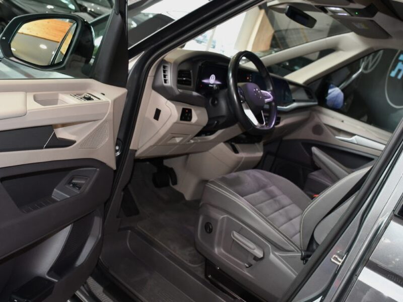 Volkswagen T7 Multivan 1.4 eHybrid 218 DSG Court Car Play Toit Pano Alcantara Front Lane Mode Fenêtre Latérales JA 17